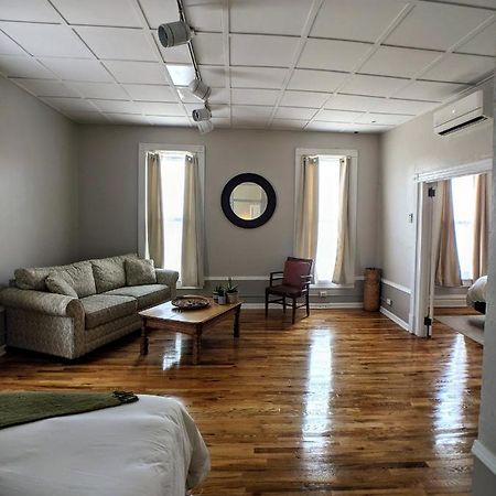 Hotel Crittenden Coudersport エクステリア 写真